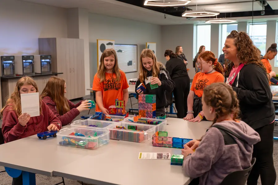 A group of students visits the museum STEM exhibit for STEM education